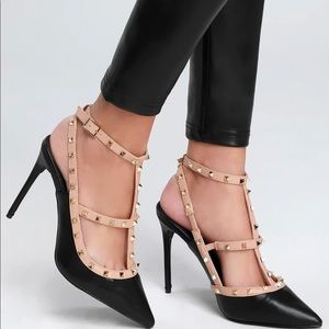 NWT Black and beige studded pumps